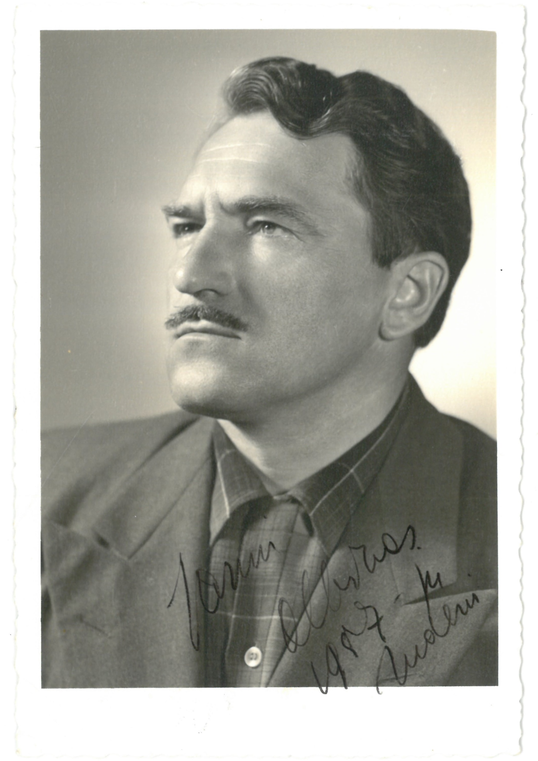 Portretinė. Marius Katiliškis. Čikaga, 1957 m. ruduo