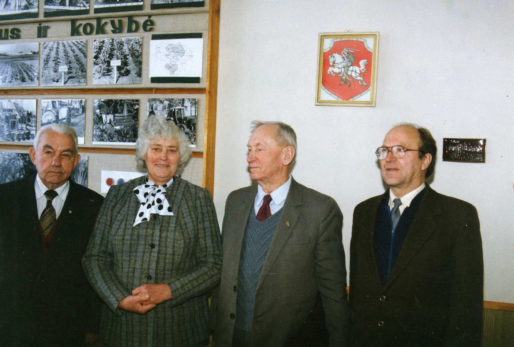 Profesoriai. Iš kairės: Antanas Stancevičius, Regina Žulienė, Petras Vasinauskas ir Petras Lazauskas. 1993 m.