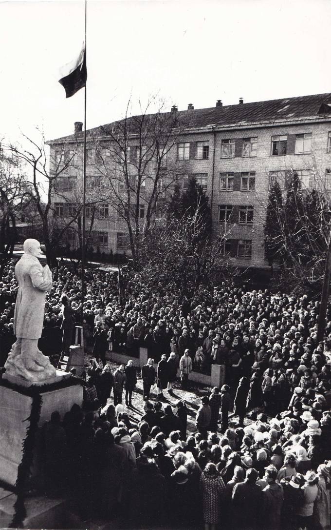 Pirmą kartą Pasvalyje iškelta Lietuvos Trispalvė Vėliava