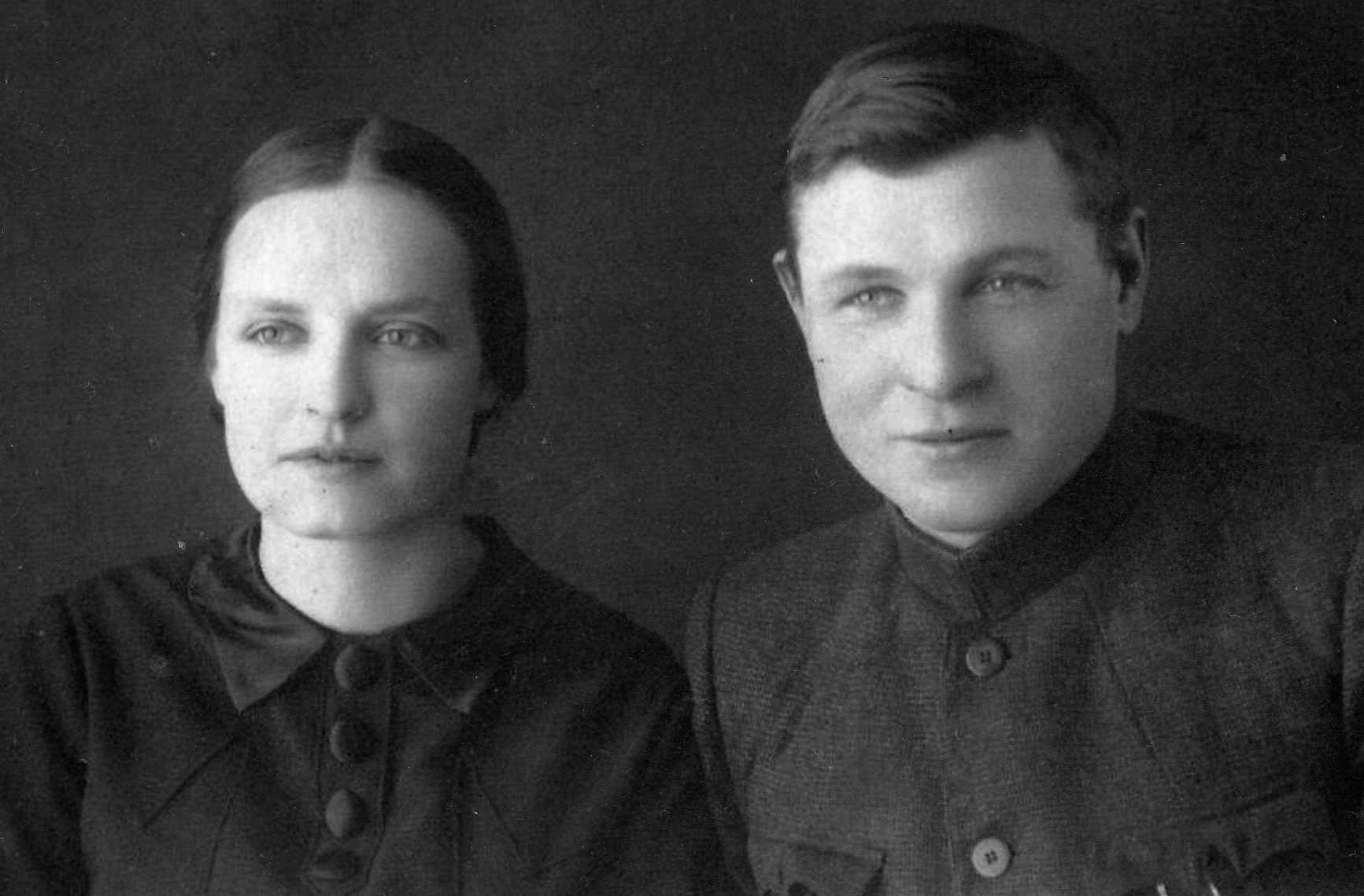 Profesoriaus, agronomo Petro Vasinausko brolis Jonas Vasinauskas su žmona Eugenija Vasinauskiene. 1933 m. 