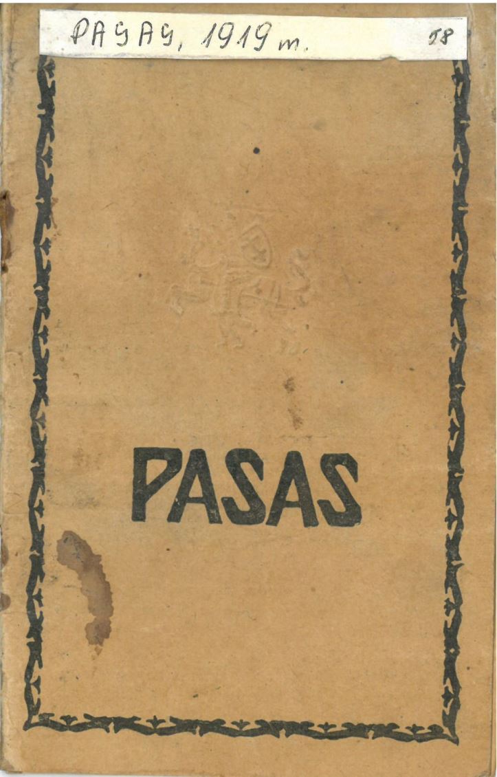 Pasvalio apskr. Vaškų vlsč. Vainikonių k. [dabar – Vainekoniai] gyventojos Onos Morkevičienės-Žemaitytės pasas, išduotas 1922 m. spalio 19 d. Paso Nr. 645592. 