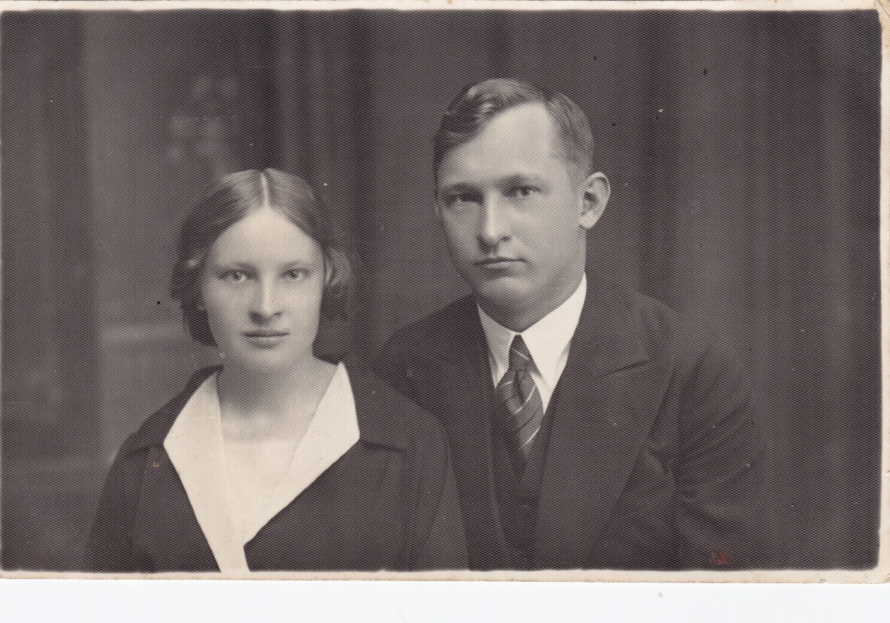 Jaunavedžiai Ona ir Petras Vasinauskai. 1931 m. 
