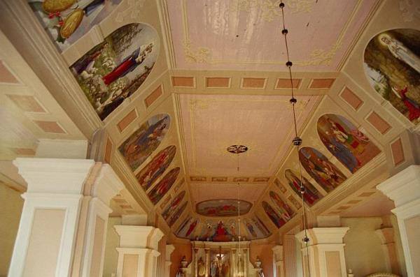 Pumpėnų Švč. M. Marijos Škaplierinės bažnyčia. Romo Trumpo nuotrauka, 2004 [interaktyvus]. Prieiga per internetą: https://www.miestai.net/forumas/forum/bendrosios-diskusijos/miestai-ir-architekt%C5%ABra/sakralin%C4%97-architekt%C5%ABra/7514-%E2%80%A0-pasvalio-r-ba%C5%BEny%C4%8Dios?t=7269