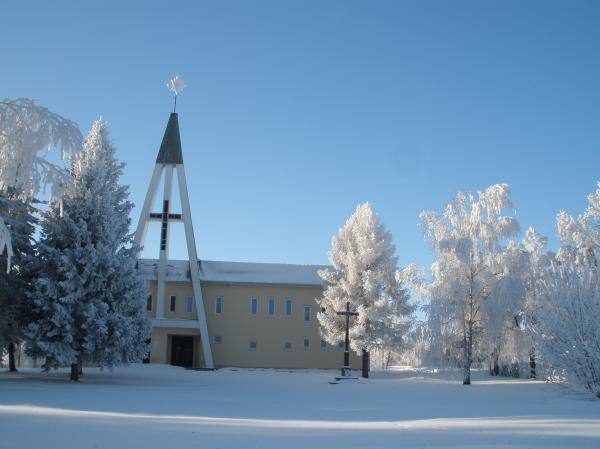 Grūžių Švč. Mergelės Marijos bažnyčia. Danutės Ratinskienės nuotrauka, 2010