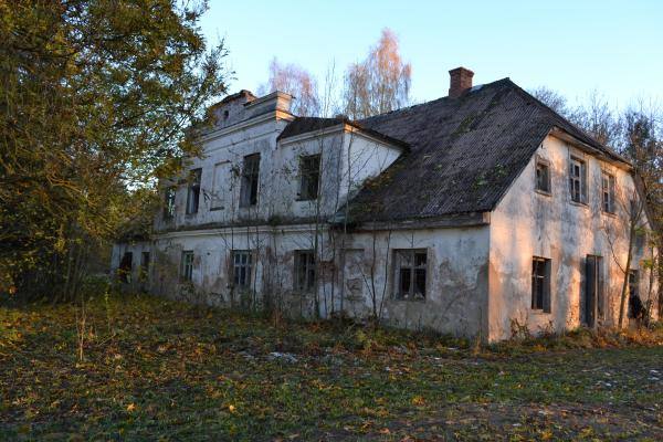 Kubiliūnų dvaras. Nuotrauka iš Pasvalio Mariaus Katiliškio viešosios bibliotekos Krašto kultūros dokumentavimo centro fondų, 2015
