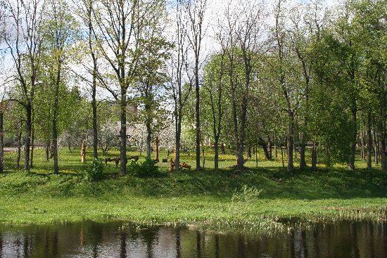 Pasvalio senosios klebonijos (Užupio) parkas. Nuotrauka iš Pasvalio krašto muziejaus fondų