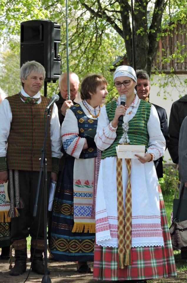 Kalba Pumpėnų bendruomenės pirmininkė Vilma Matuzevičienė. Gražvydo Balčiūnaičio nuotrauka, 2018