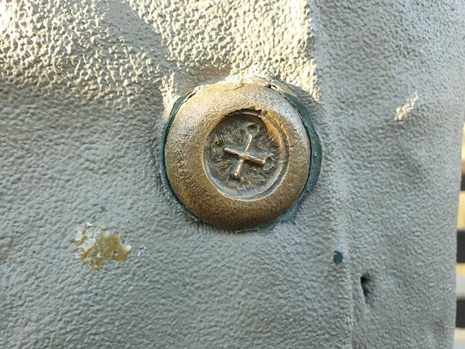 Interaktyvios skulptūros „Senojo tilto muzikantas Antanėlis“ fragmentas. Tomos Mikalajūnaitės nuotrauka, 2020.