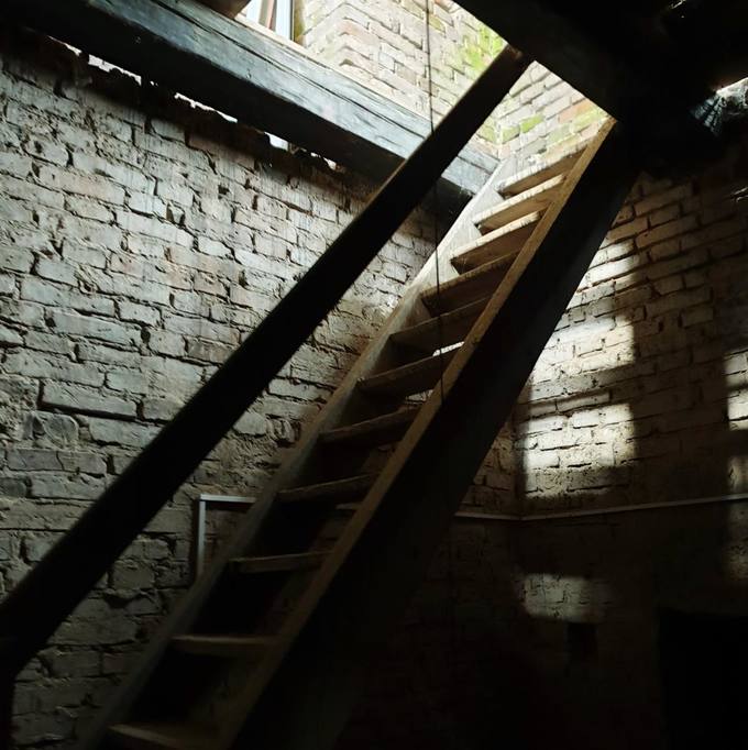 Joniškėlio Švč. Trejybės bažnyčios bokšto mediniai laptai. Tomos Mikalajūnaitės nuotrauka, 2019. 