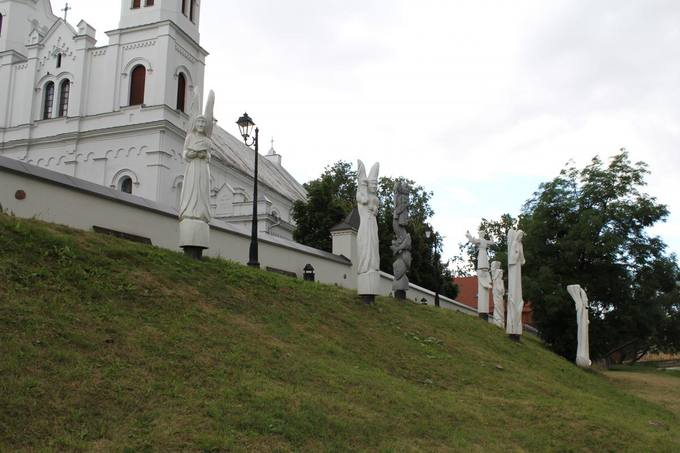 Pasvalio Šv. Jono Krikštytojo bažnyčios fragmentas.  Aidos Leimontaitės nuotrauka, 2019. 