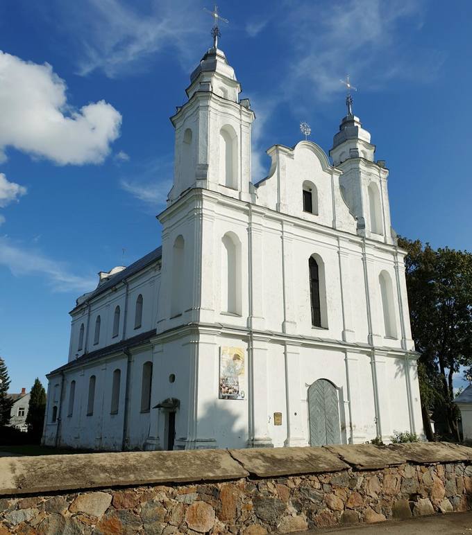 Krinčino Šv. apaštalų Petro ir Povilo bažnyčia. Tomos Mikalajūnaitės nuotrauka, 2019.