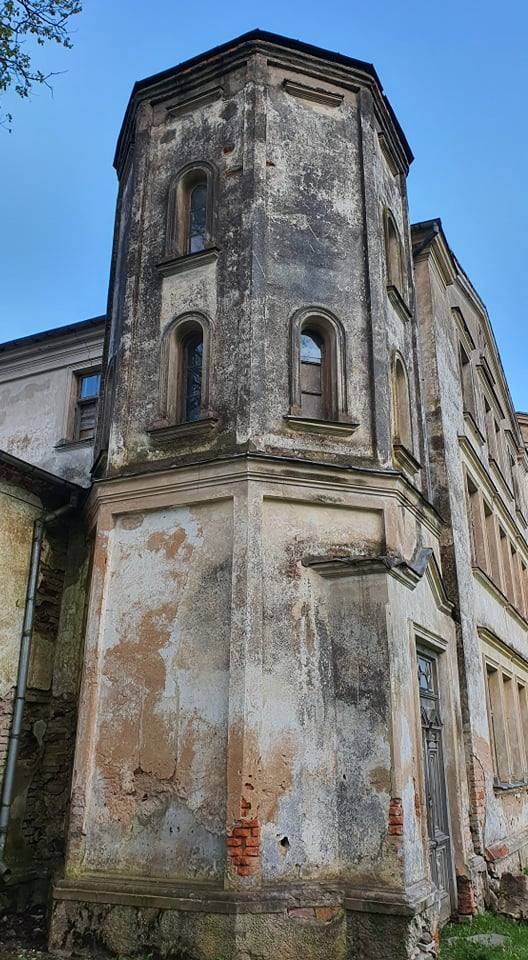 Gulbinėnų dvaro fragmentas. Almos Balčiūnienės nuotrauka, 2020.