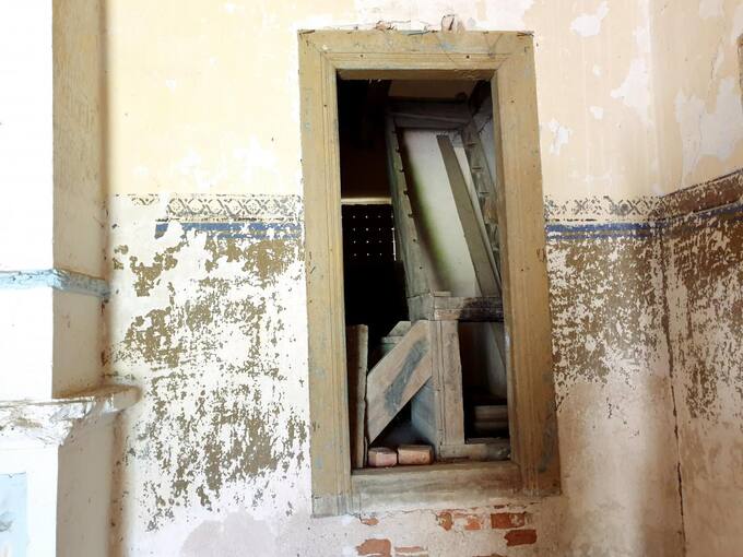 Niurkonių koplyčios viduje. Tomos Mikalajūnaitės nuotrauka, 2020