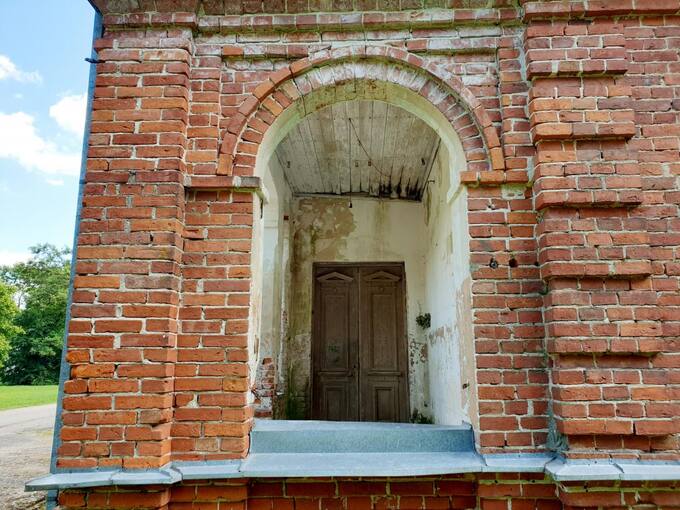 Pajiešmenių dvaro fragmentas. Tomos Mikalajūnaitės nuotrauka, 2020