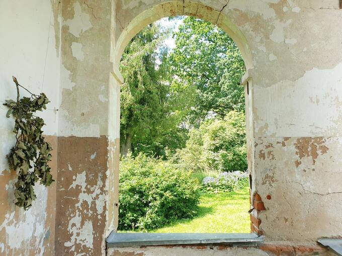 Pajiešmenių dvaro fragmentas. Tomos Mikalajūnaitės nuotrauka, 2020