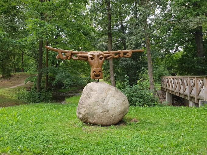 Skulptūra „Pasvaliukas“ Svalios parke, „Pasvalio Šveicarijoje“. Tomos Mikalajūnaitės nuotrauka, 2020