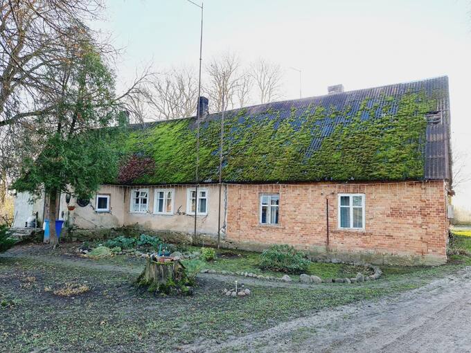 Buvęs Daniūnų dvaro gyvenamasis namas. Tomos Mikalajūnaitės nuotrauka, 2020