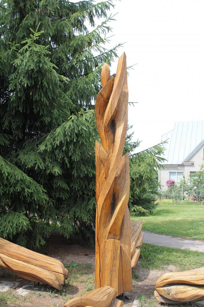 Skulptūra „Ugnies šokis“ Pasvalyje. Aidos Leimontaitės nuotrauka, 2019.