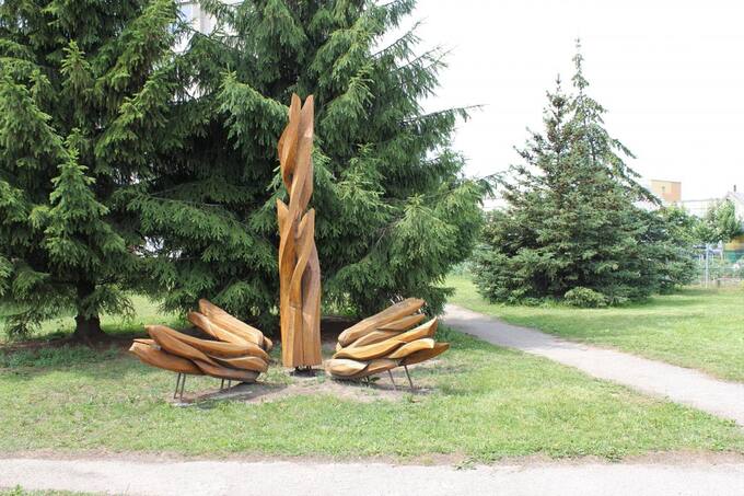 Skulptūra „Ugnies šokis“ Pasvalyje. Aidos Leimontaitės nuotrauka, 2019.