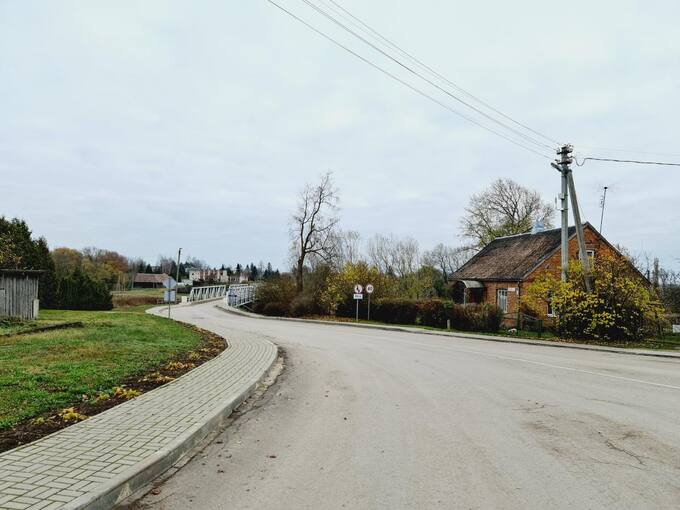 Kelias link Stepono Dariaus ir Stasio Girėno tilto. Tomos Mikalajūnaitės nuotrauka, 2020