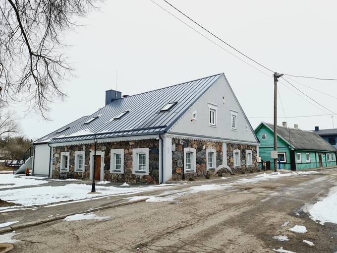 Buvusi žydų pirtis Pasvalyje. Tomos Mikalajūnaitės nuotrauka, 2021