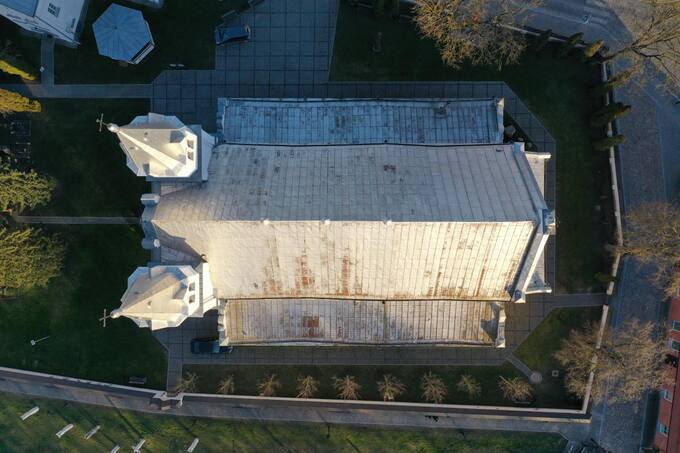 Pasvalio Šv. Jono Krikštytojo bažnyčios vaizdas iš paukščio skrydžio. Dainiaus Vareikos nuotrauka, 2020