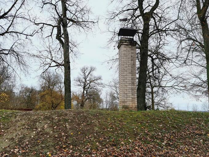 Saločių dvaro rūsio viršus. Tomos Mikalajūnaitės nuotrauka, 2020