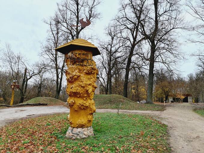 Saločių dvaro teritorijoje dabar yra įsikūręs Saločių parkas. Tomos Mikalajūnaitės nuotrauka, 2020