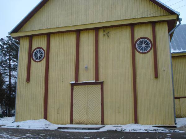 Pušaloto Šv. apaštalų Petro ir Povilo bažnyčia. Nuotrauka iš Pasvalio Mariaus Katiliškio viešosios bibliotekos Krašto kultūros dokumentavimo centro fondų, 2015