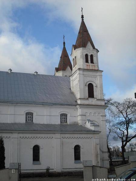 Pasvalio Šv. Jono Krikštytojo bažnyčia. A. Širvio nuotrauka, 2008 [interaktyvus]. Prieiga per internetą: https://www.miestai.net/forumas/forum/bendrosios-diskusijos/miestai-ir-architekt%C5%ABra/sakralin%C4%97-architekt%C5%ABra/7514-%E2%80%A0-pasvalio-r-ba%C5%BEny%C4%8Dios?t=7269%3E