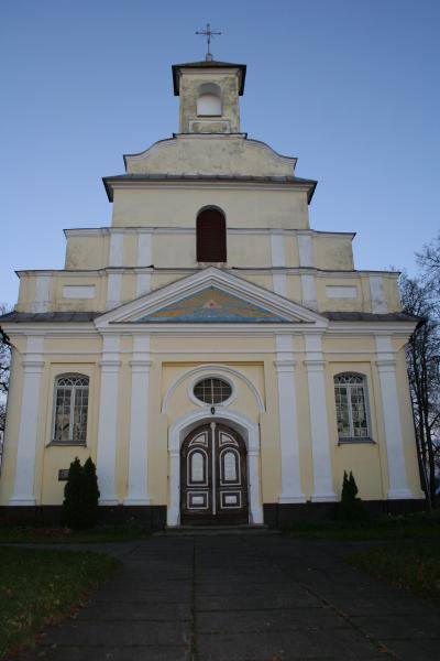 Daujėnų Švč. Jėzaus Vardo bažnyčia. Nuotrauka iš Pasvalio krašto muziejaus fondų