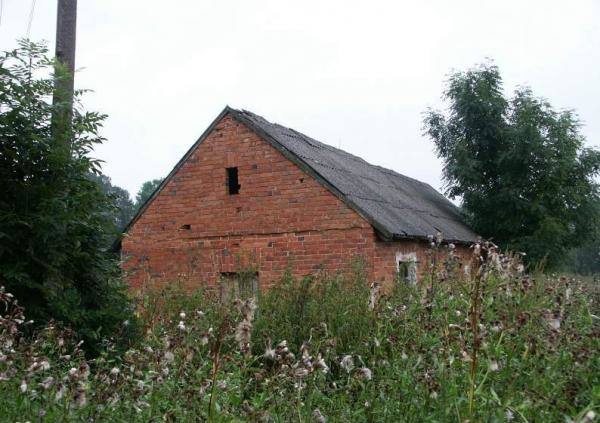 Buvęs Daniūnų dvaro svirnas. Lietuvos dvarų duomenų bazė [interaktyvus]. Prieiga per internetą: http://www.heritage.lt/dvarai/foto.php?id=308