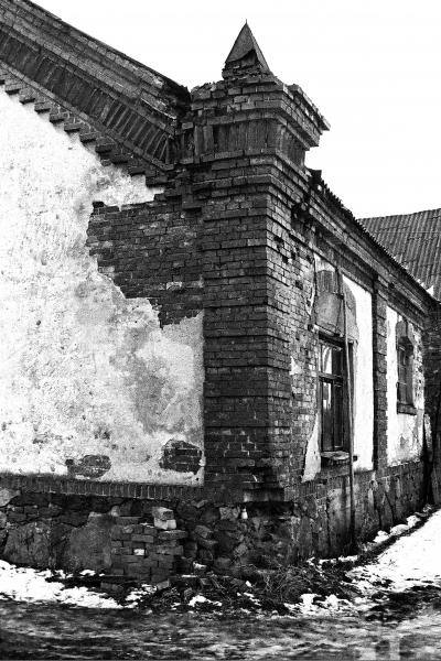 Moliūnų dvaras. Dvaro tvartas. Vido Dulkės nuotrauka, 9 dešimtmetis