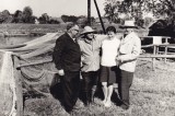 Iš kairės į dešinę: Eugenijus Matuzevičius, Erčius Jurgenaitis, Genovaitė Matuzevičienė, Kazys Inčiūra. 
Poeto Eugenijaus Matuzevičiaus dovanotas fotografijų, liudijančių jo įvairiapusį kūrybinį gyvenimą, rinkinys. Kiekvienos fotografijos antroje pusėje poeto ranka surašyta metrika.Naudojimo teisių informacija: Pasvalio Mariaus Katiliškio viešoji biblioteka