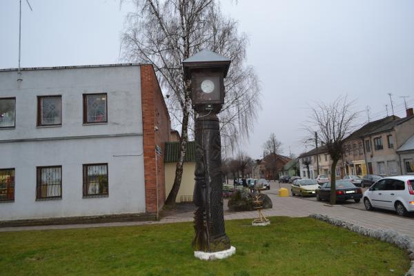 Stogastulpis-laikrodis Joniškėlyje