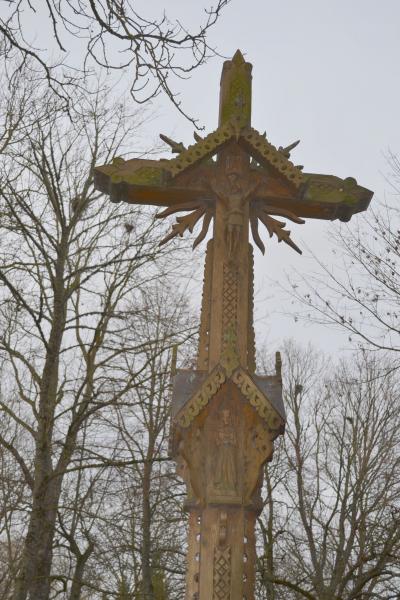 Kryžius Šv. Kazimierui Kyburių Švč. Mergelės Marijos Angeliškosios bažnyčios šventoriuje