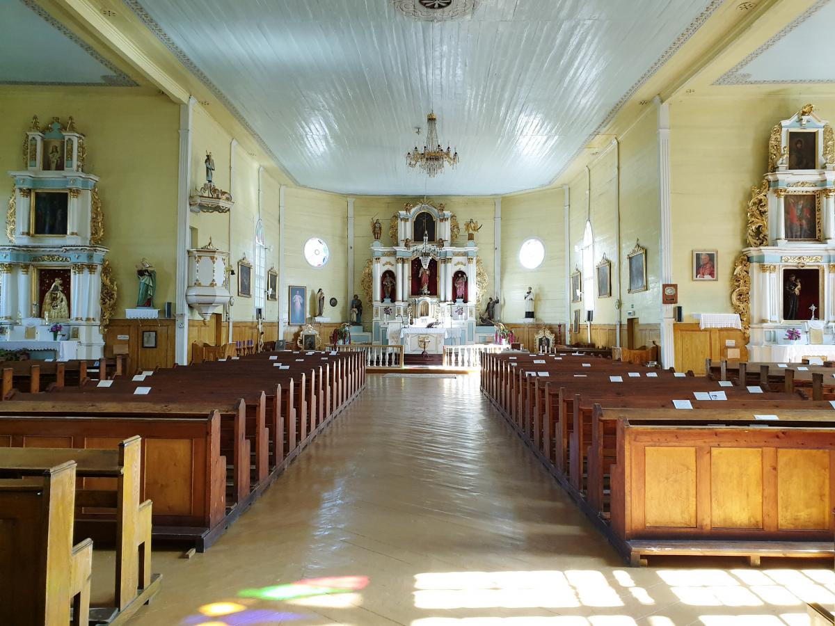 Pušaloto Šv. apaštalų Petro ir Povilo bažnyčia