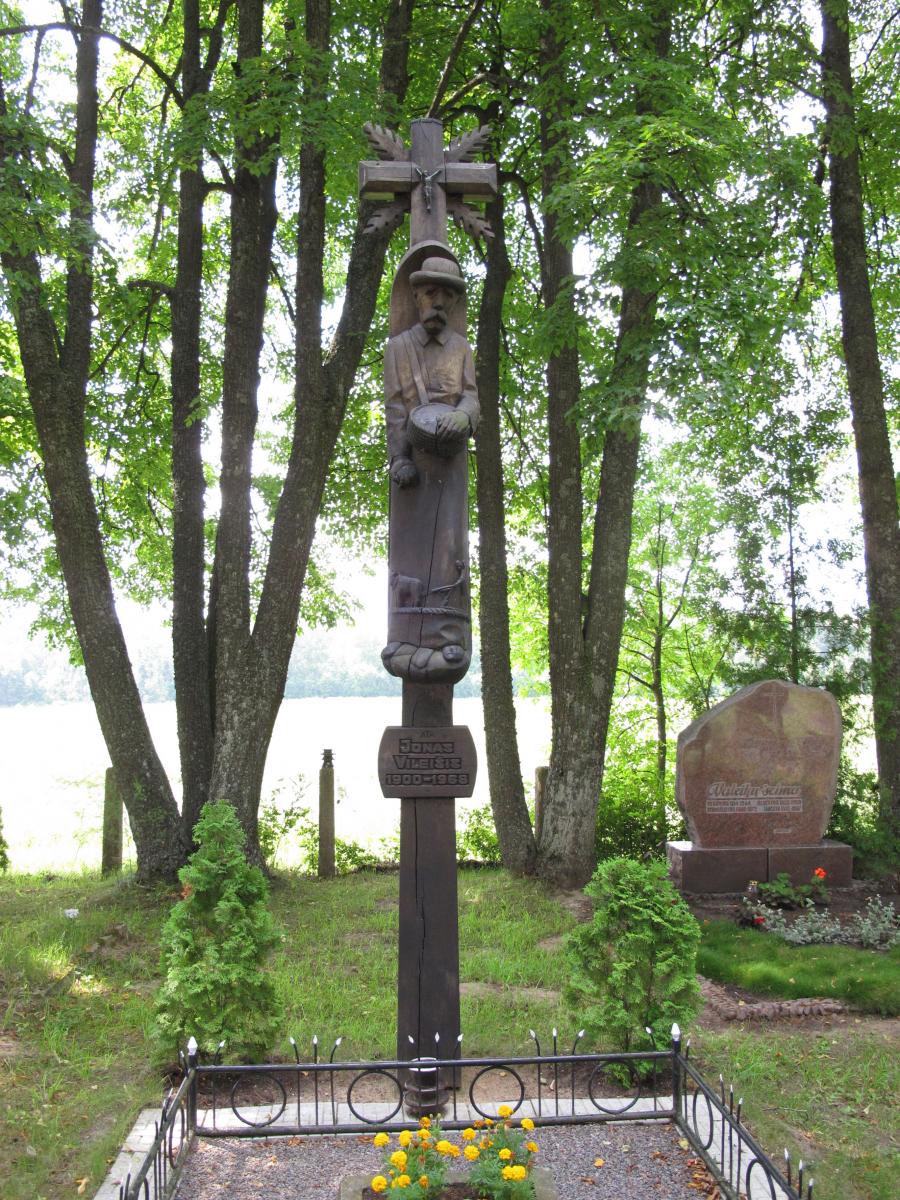 Jono Vileišio kapas Medinių kapinėse
