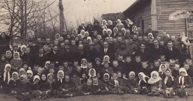 Pasvalio mokiniai ir mokytojai. 1918 m.