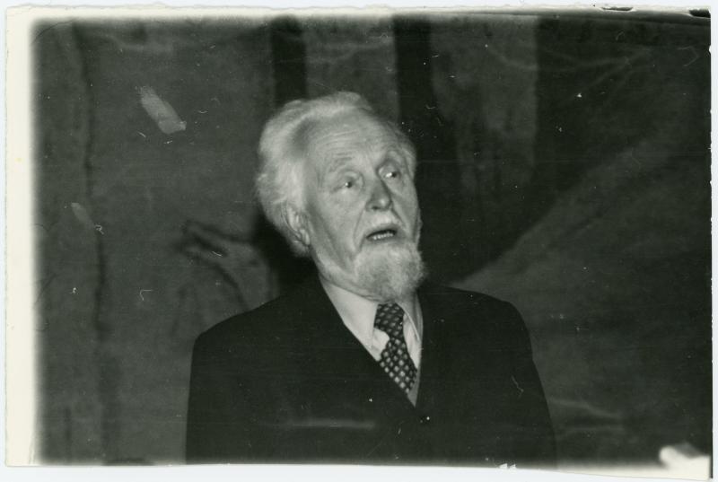 Jonas Mikelinskas. 1982 m.