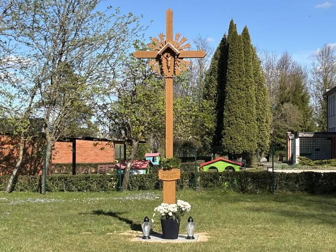 Kryžius Mikoliškio kaime, Pušaloto seniūnijoje
