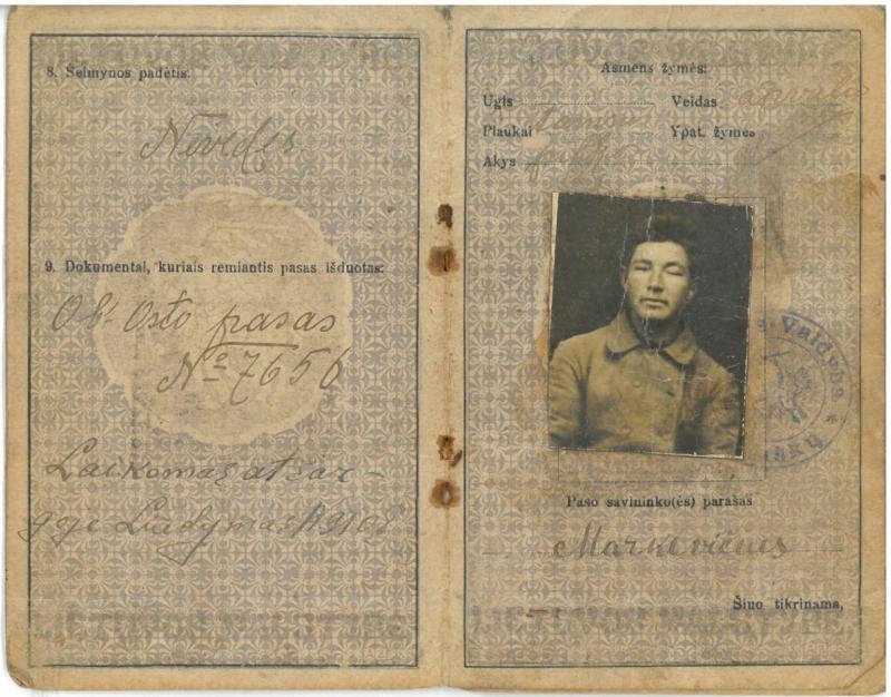 Pasvalio apskr. Vaškų vlsč. Vainikonių k. [dabar – Vainekoniai] gyventojo Kazio Morkevičiaus pasas, išduotas 1921 m. rugsėjo 26 d. Paso Nr. 527383.