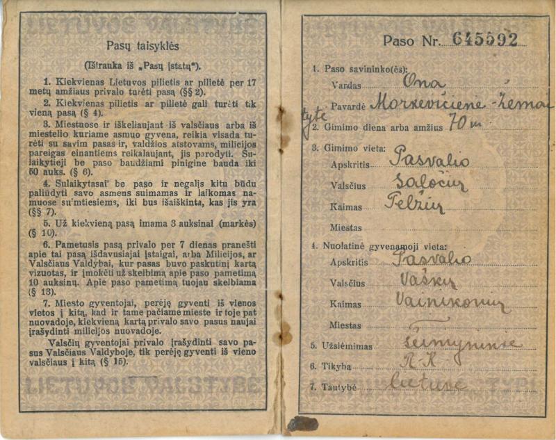 Pasvalio apskr. Vaškų vlsč. Vainikonių k. [dabar – Vainekoniai] gyventojos Onos Morkevičienės-Žemaitytės pasas, išduotas 1922 m. spalio 19 d. Paso Nr. 645592.